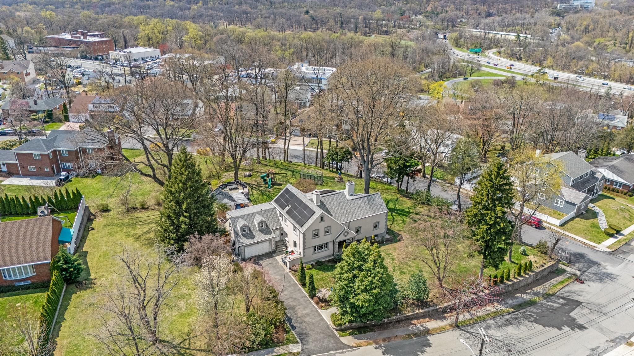 191 Dunwoodie Street, Yonkers, New York image 37