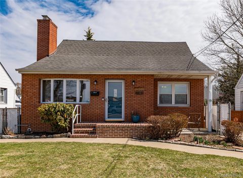 1595 Washington Avenue Seaford NY 11783