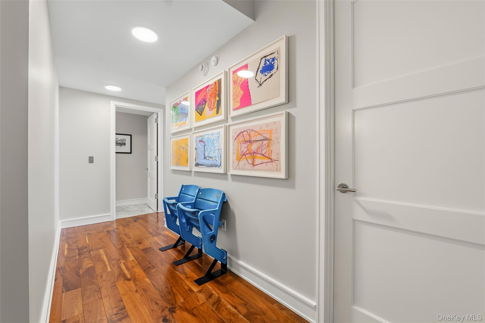 1 Renaissance Square 19G