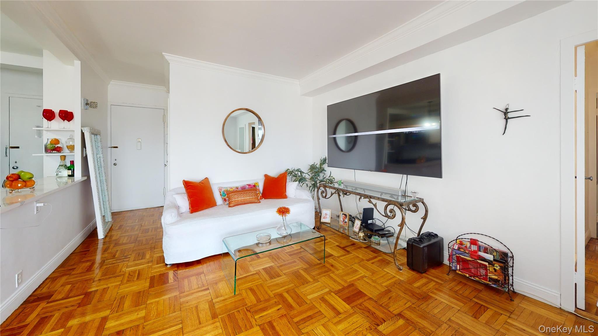 3 Fordham Hill Oval 8B