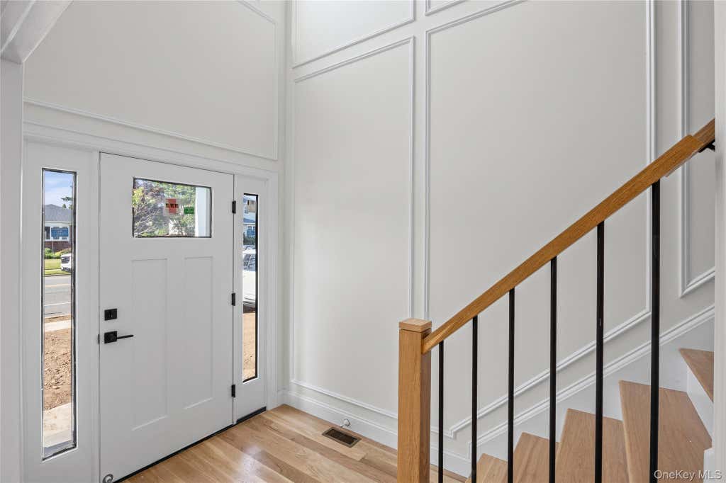 Photo of 43 Westbury Avenue, Mineola, NY 11501 (MLS # 1031927)