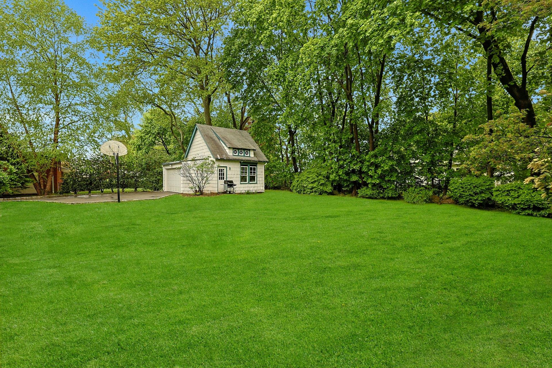 67 Bon Air Avenue, New Rochelle, New York image 24