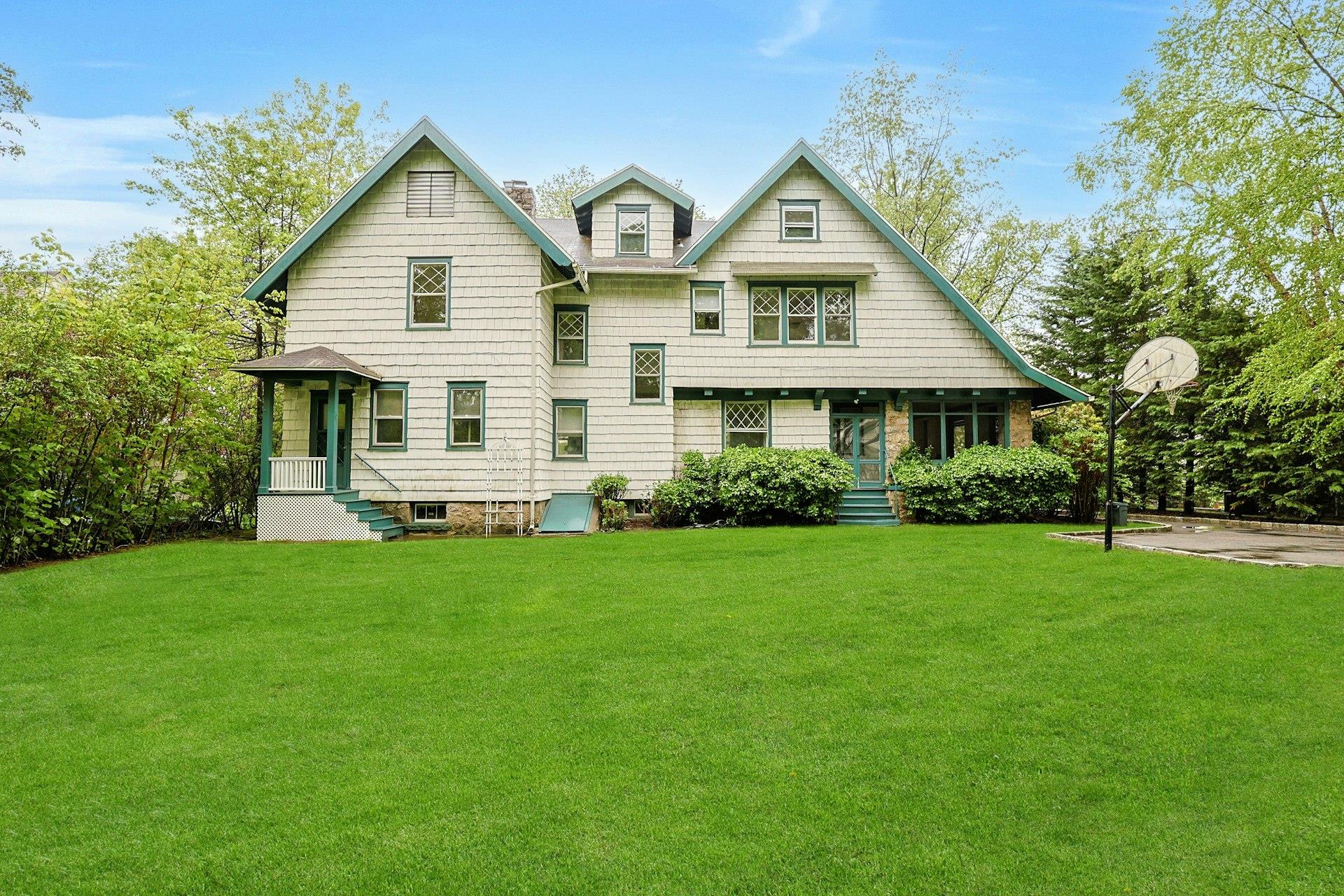 67 Bon Air Avenue, New Rochelle, New York image 23