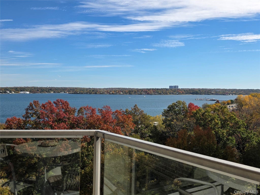 Photo of 18-05 215 Street #8M, Bayside, NY 11360 (MLS # 1068091)