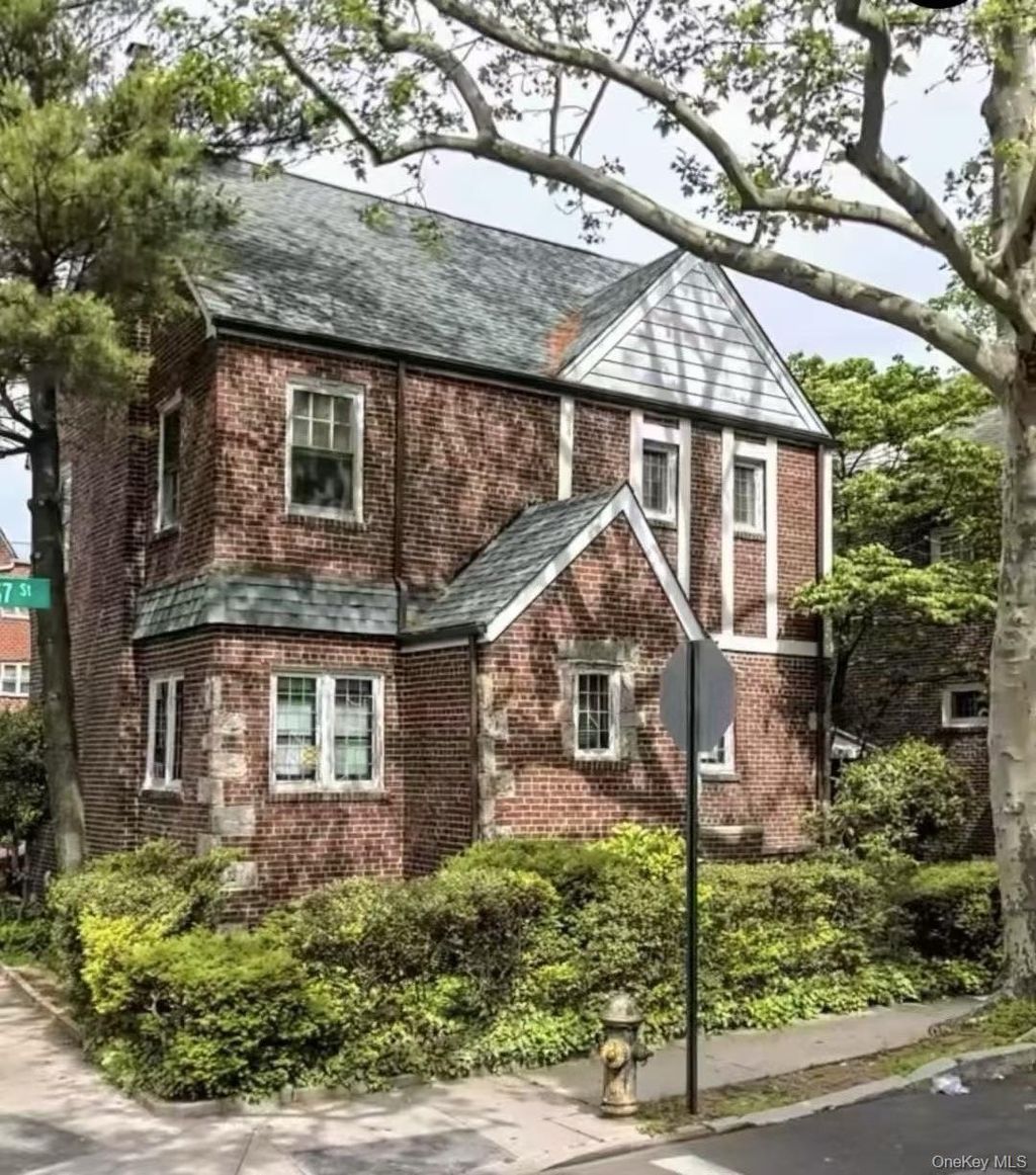 Photo of 36-40 167th Street, Flushing, NY 11358 (MLS # 944636)