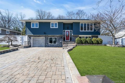 15 Fairway Drive Old Bethpage NY 11804