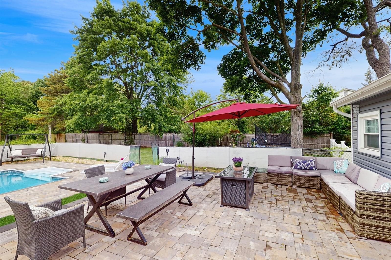 25 Charter Avenue, Dix Hills, New York image 22