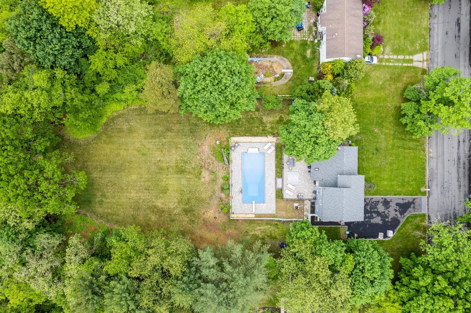 25 Charter Avenue, Dix Hills, New York image 28