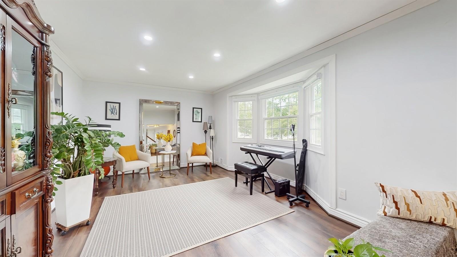 25 Charter Avenue, Dix Hills, New York image 11
