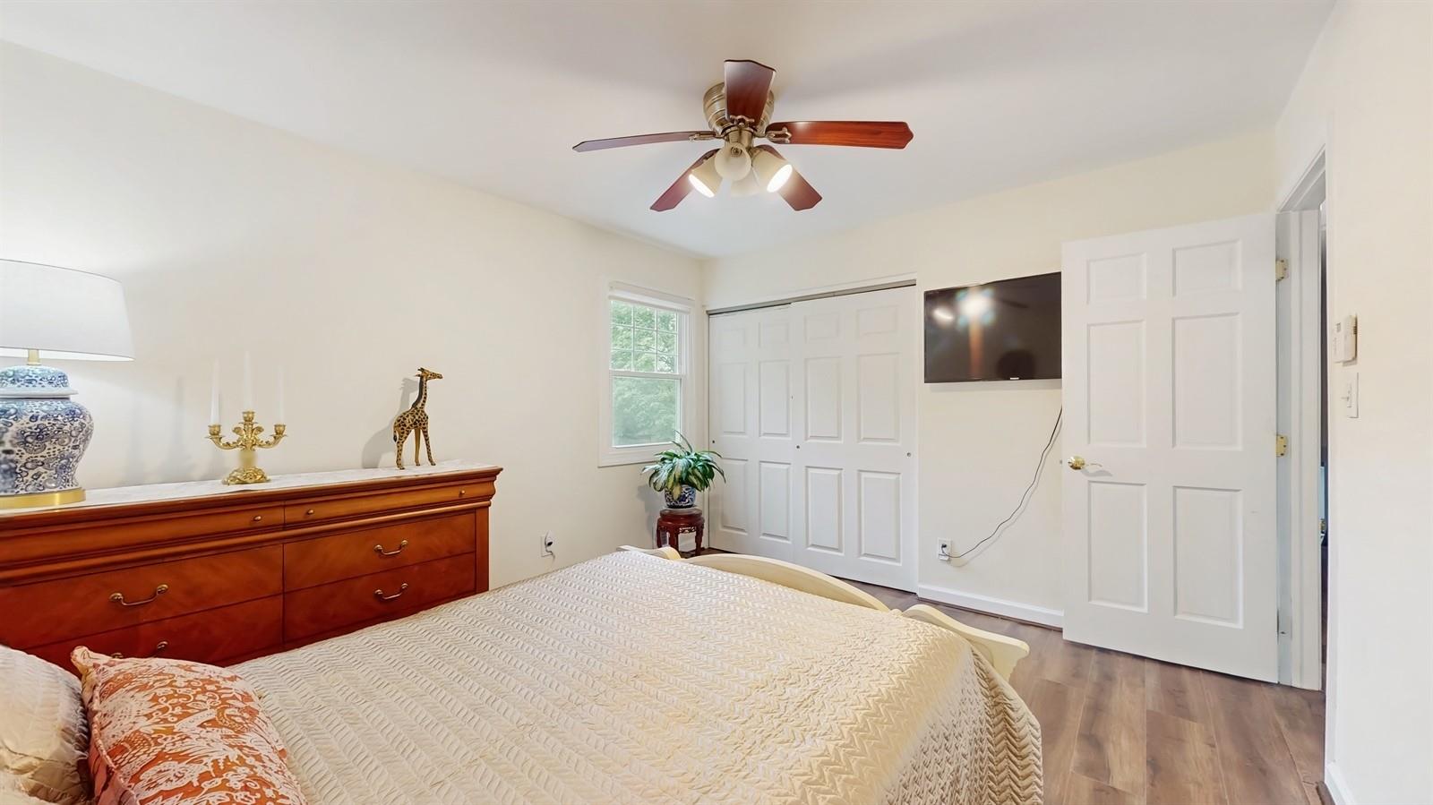 25 Charter Avenue, Dix Hills, New York image 14
