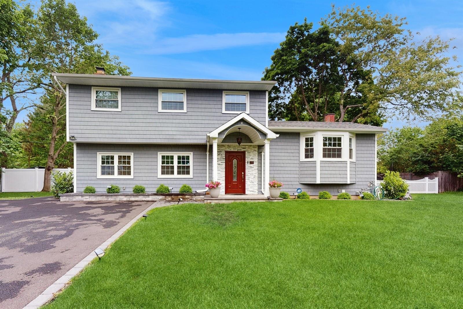 25 Charter Avenue, Dix Hills, New York image 1