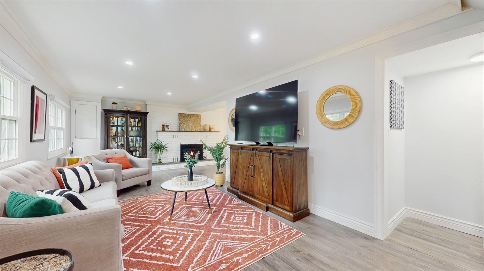 25 Charter Avenue, Dix Hills, New York image 2