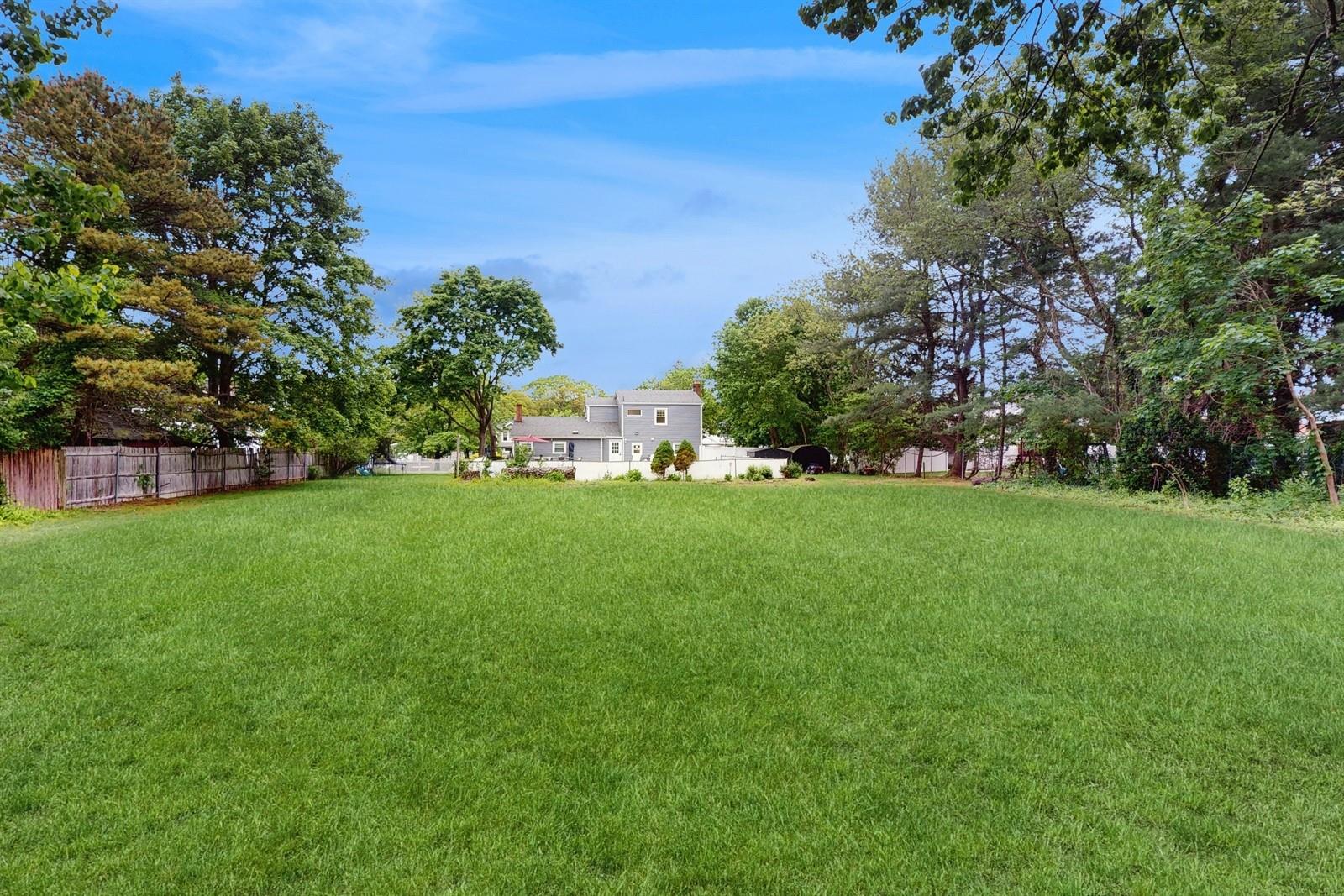 25 Charter Avenue, Dix Hills, New York image 27