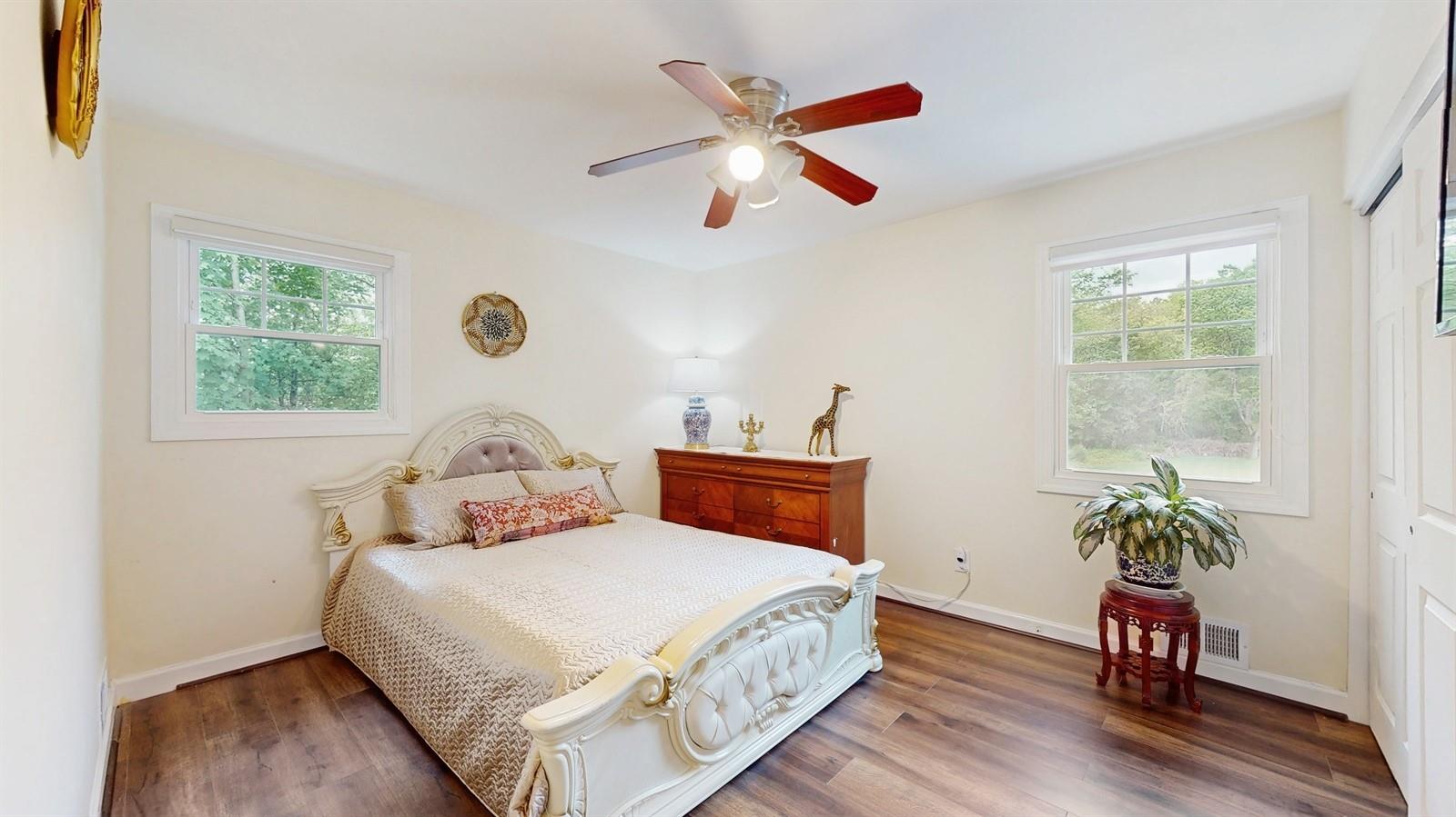 25 Charter Avenue, Dix Hills, New York image 13