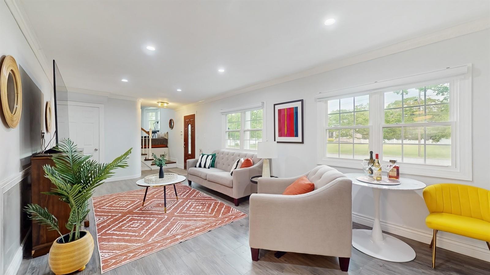25 Charter Avenue, Dix Hills, New York image 4