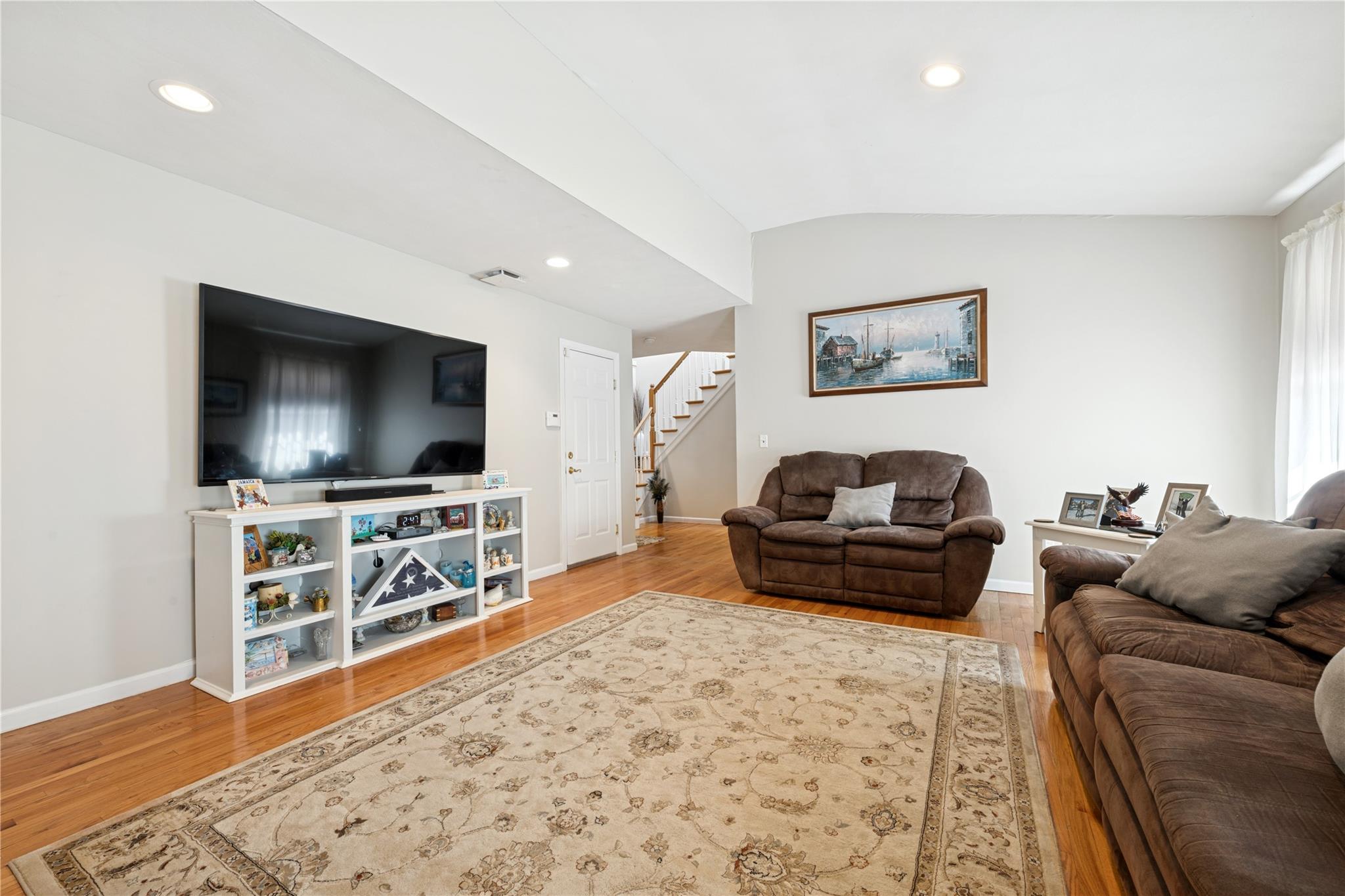 2062 Washington Avenue, Seaford, New York image 13
