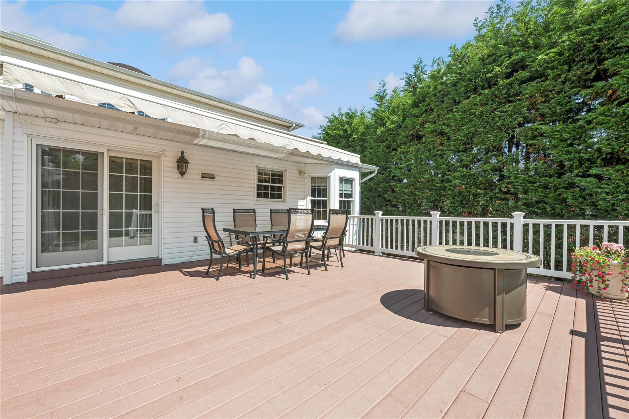 2062 Washington Avenue, Seaford, New York image 28