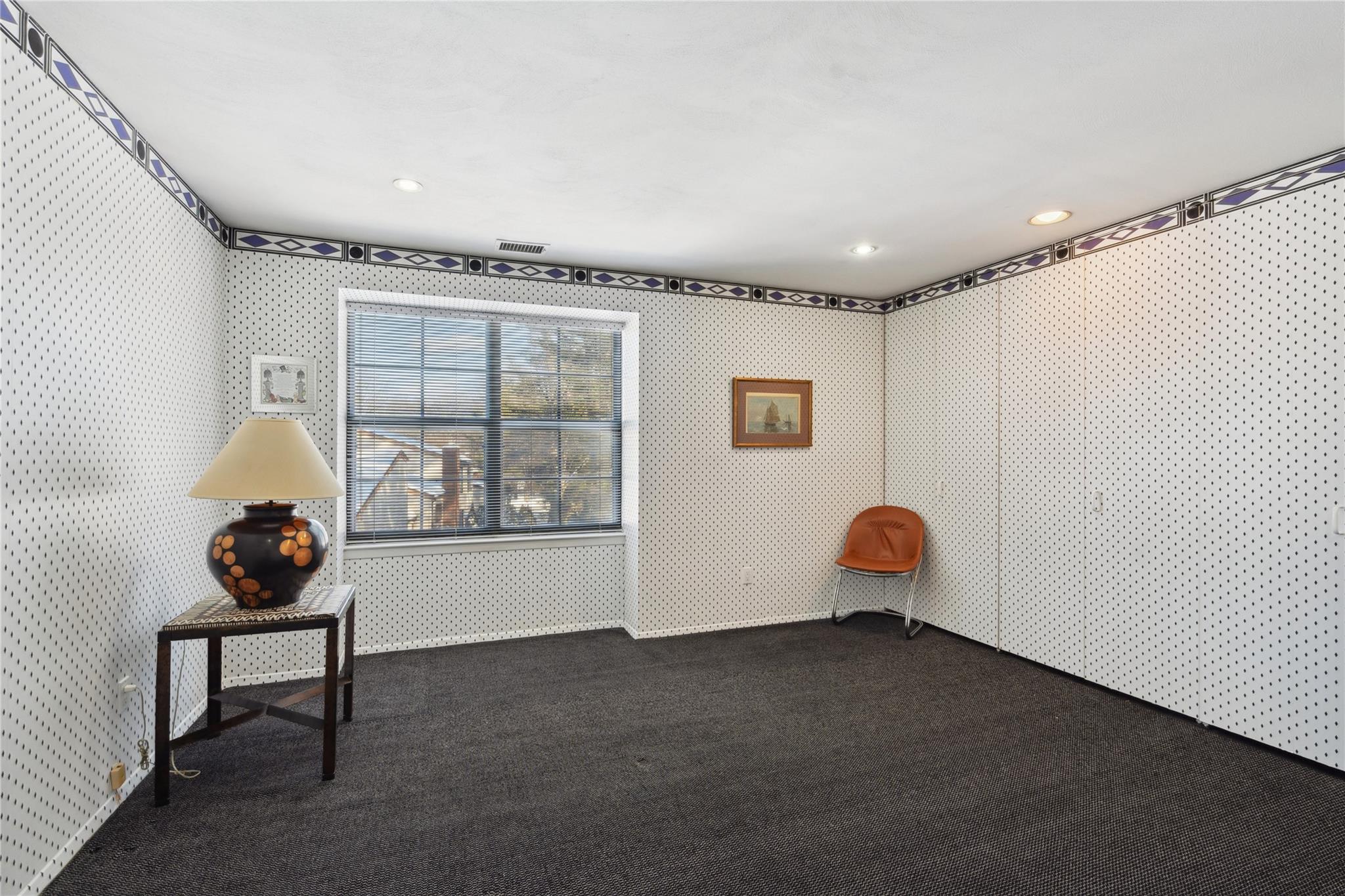 97 Crows Nest Ct, Manhasset, New York image 12