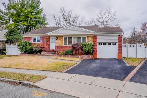 Homes For Sale - 8 Lucille Drive<br/> Syosset, NY 11791