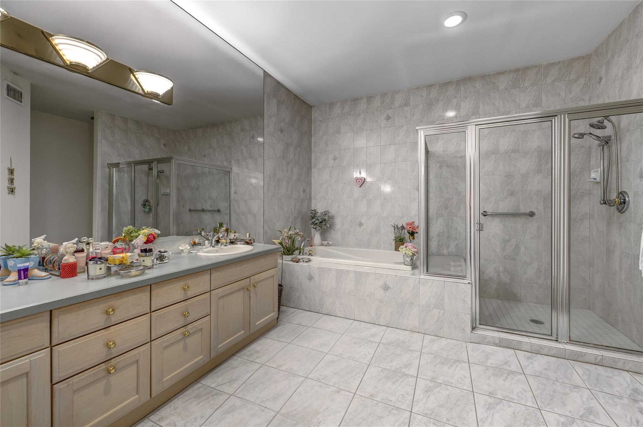42 Fieldstone Lane, Oyster Bay, New York image 16