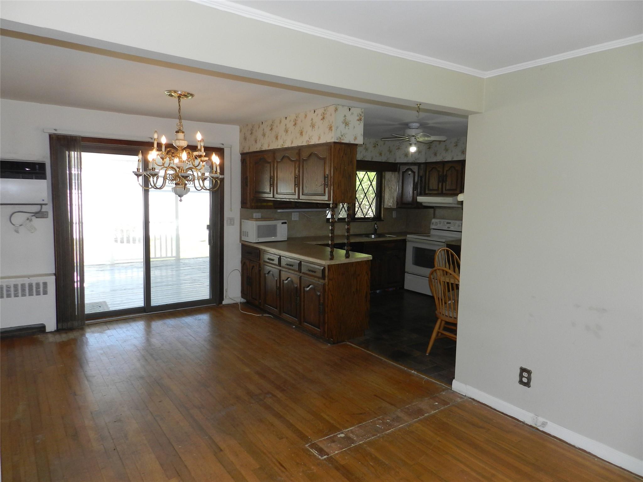 331 Boundary Avenue, Bethpage, New York image 4