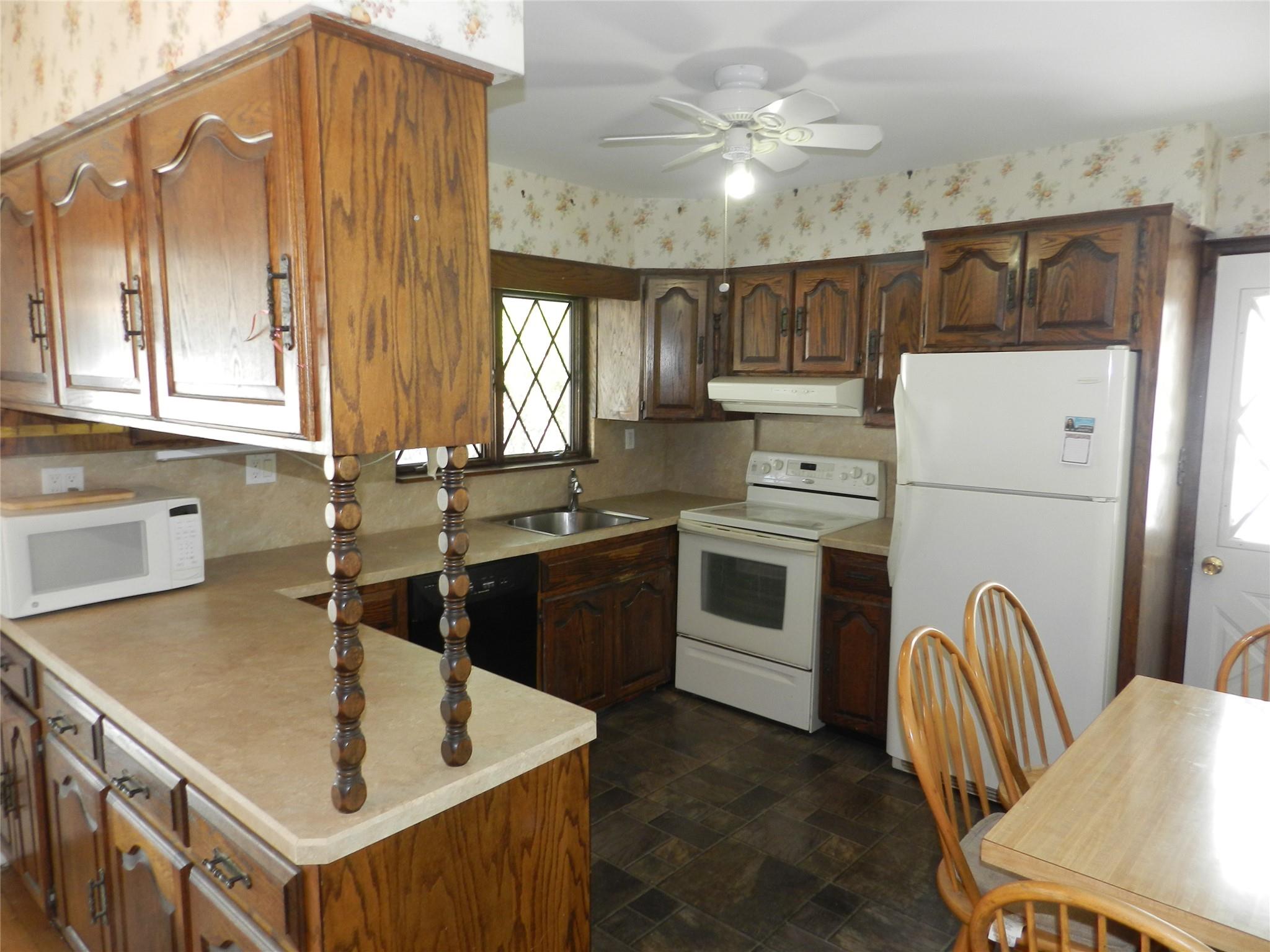 331 Boundary Avenue, Bethpage, New York image 2
