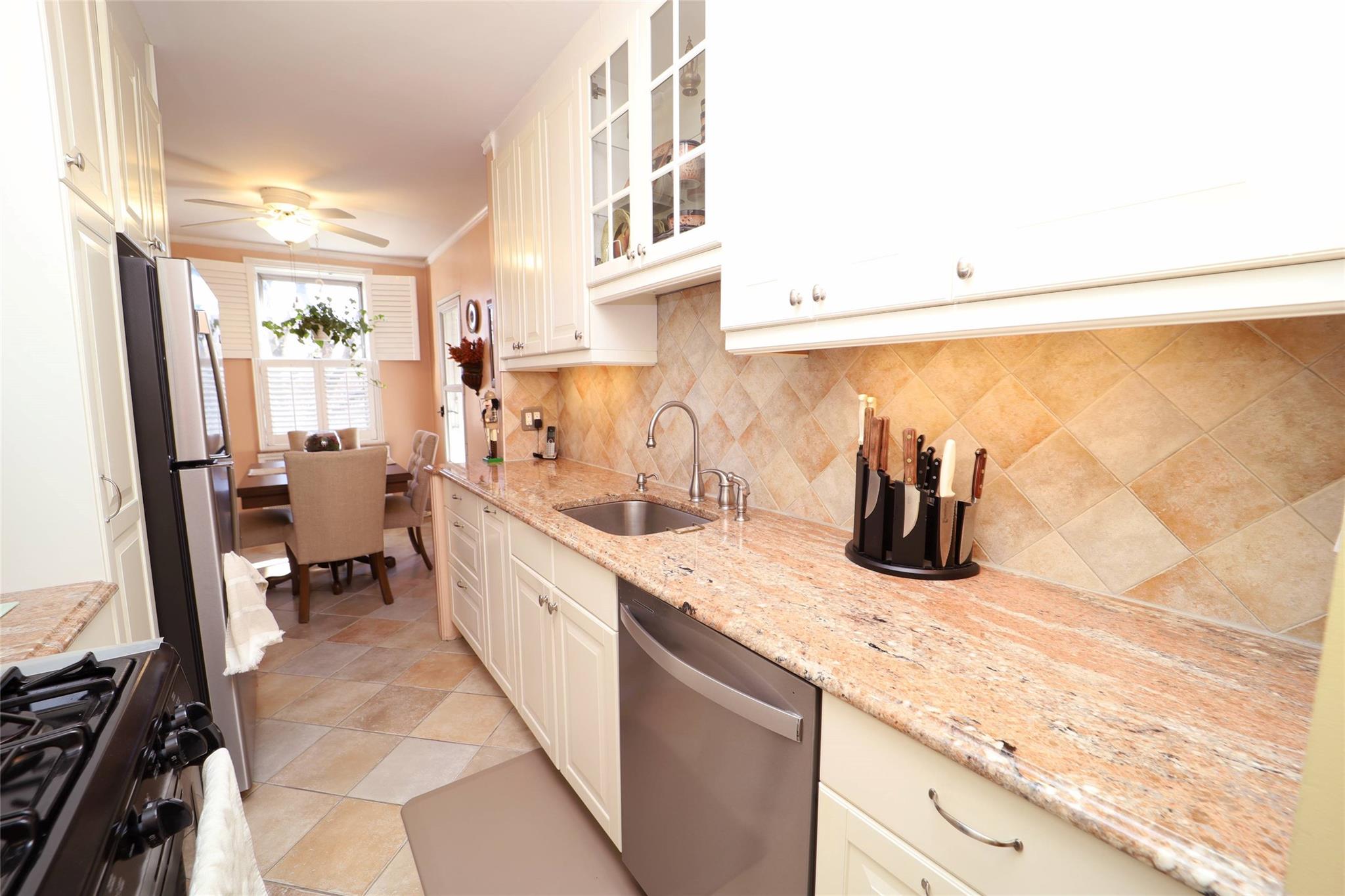 118-11 84th Avenue #104, Kew Gardens, New York image 19
