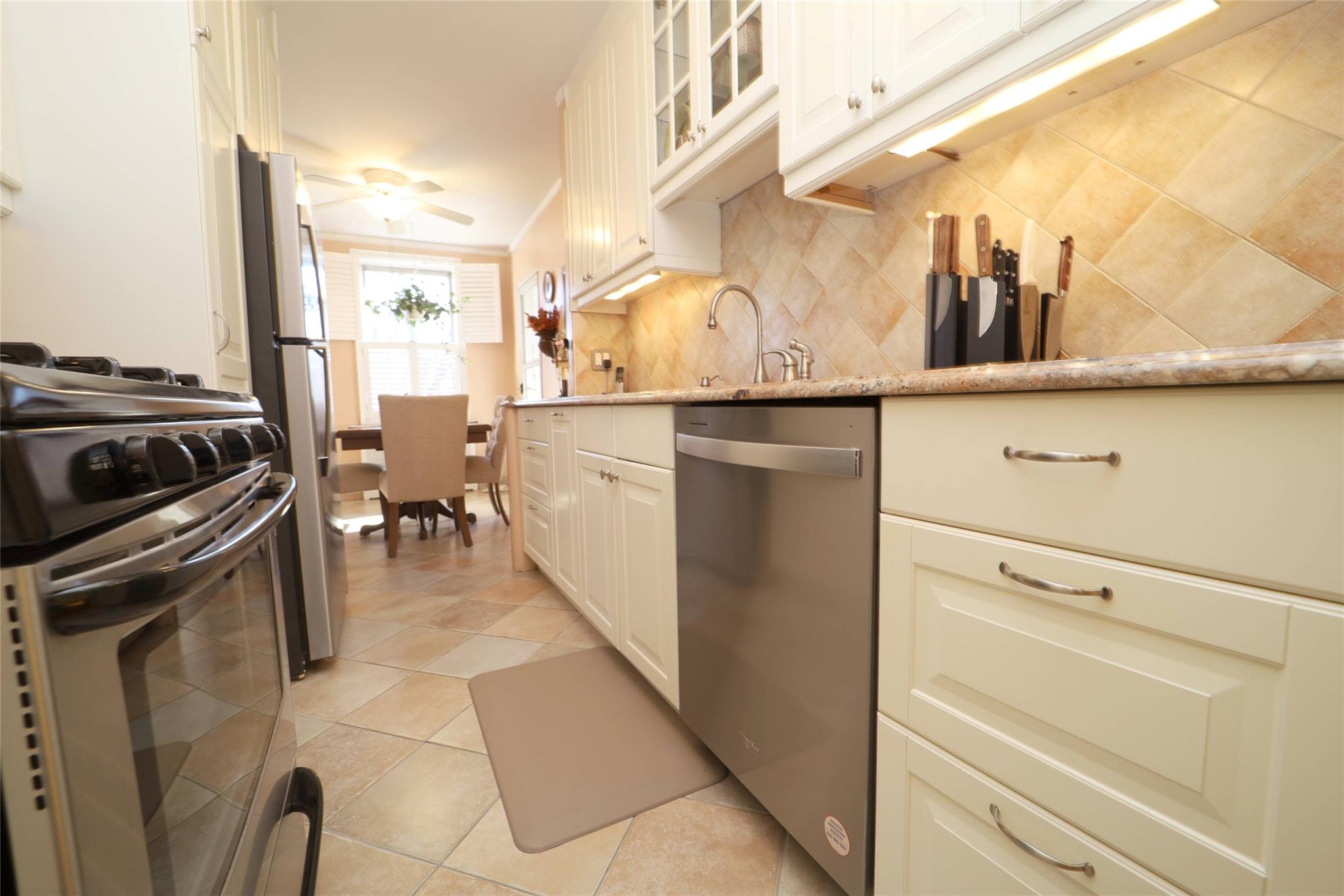 118-11 84th Avenue #104, Kew Gardens, New York image 20