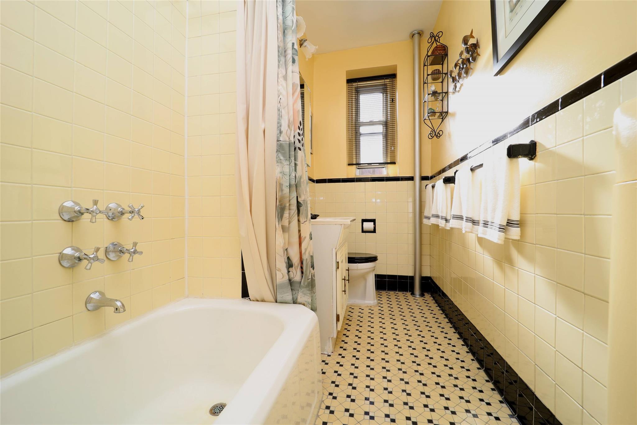 118-11 84th Avenue #104, Kew Gardens, New York image 14