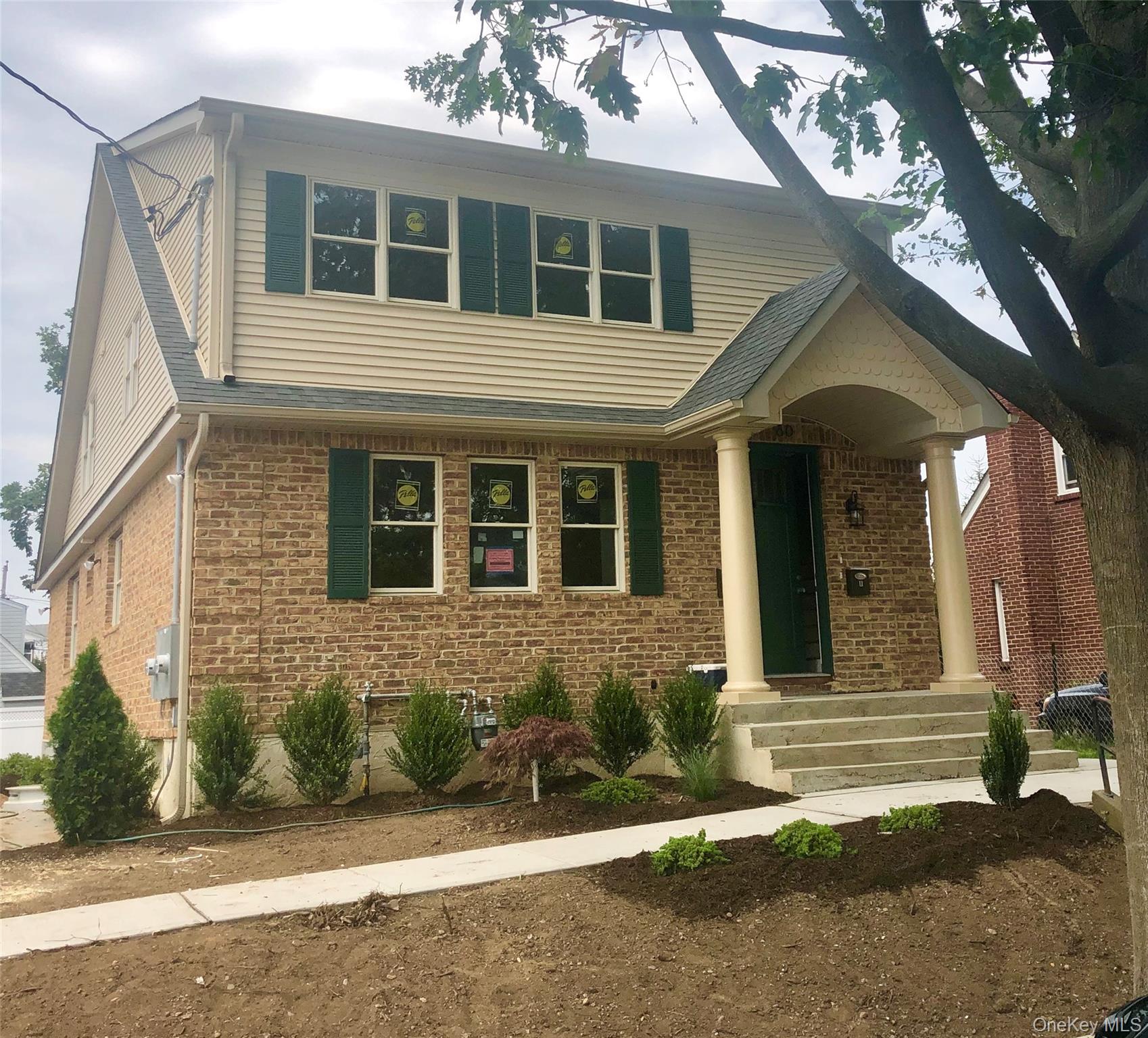 60 Arlington Street 1st Fl