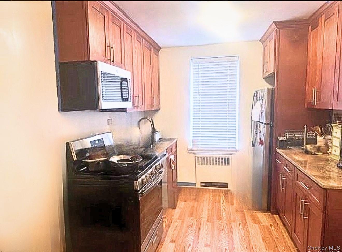 2080 Barnes Avenue 6F