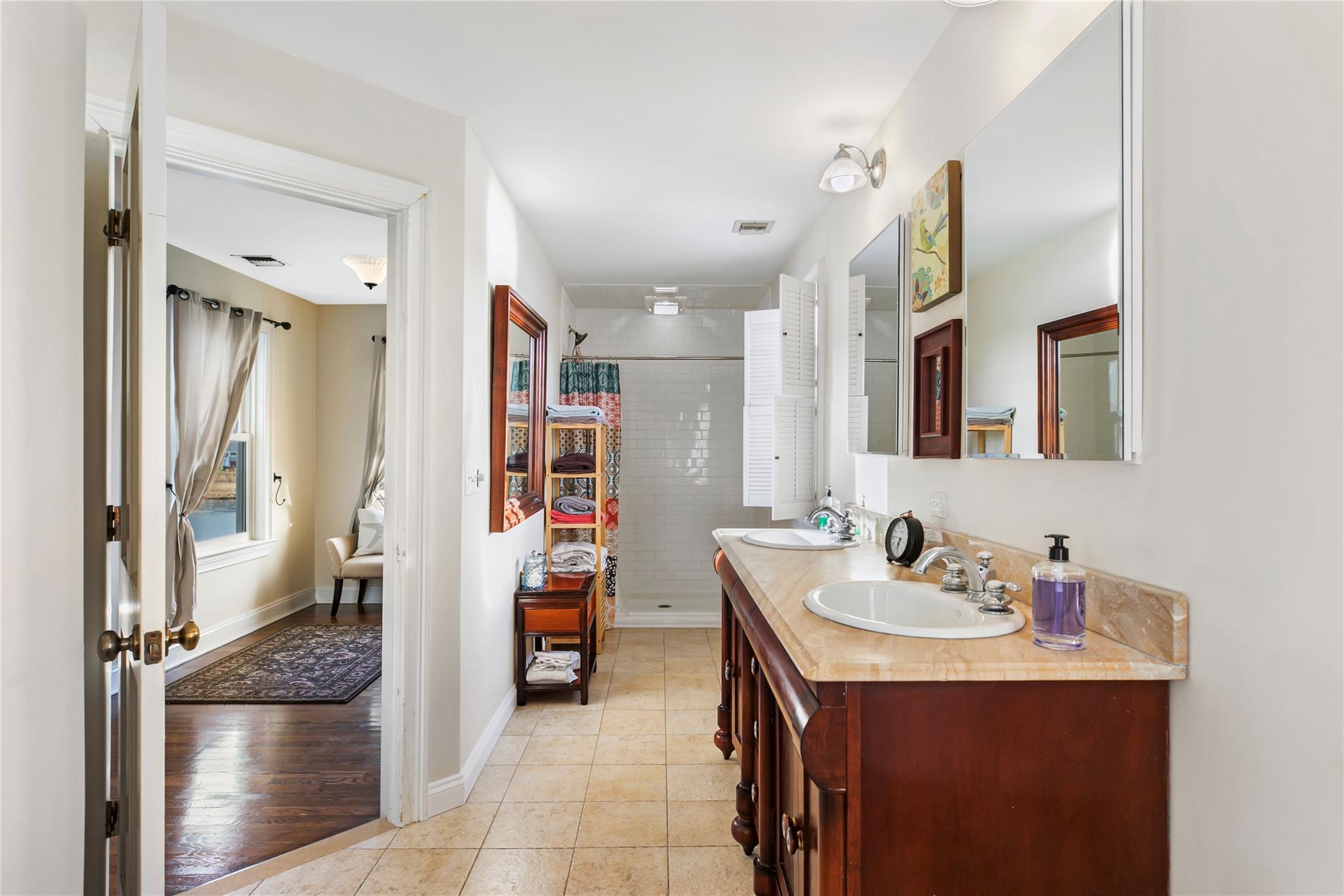 3076 Riverside Drive, Wantagh, New York image 14