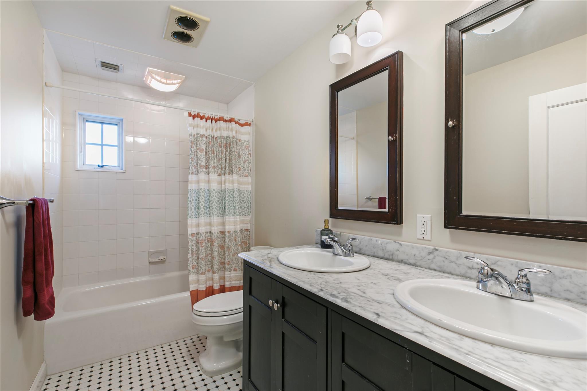 3076 Riverside Drive, Wantagh, New York image 19