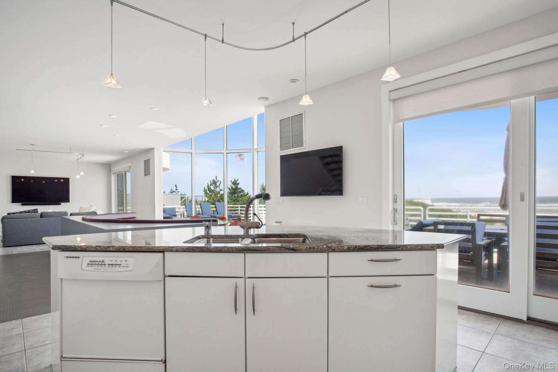 681 Dune Road