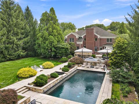 Homes For Sale - 48 Stonewall Circle<br/> Westchester County, West Harrison, NY 10604