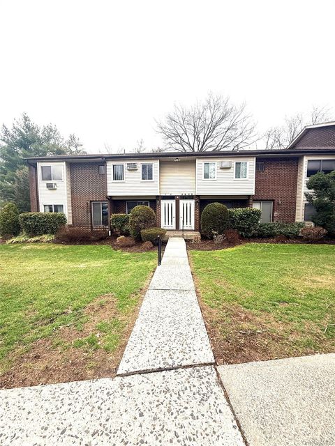 Condo For Sale - 4 Blue Hill #A<br/> Orangeburg, NY 10962