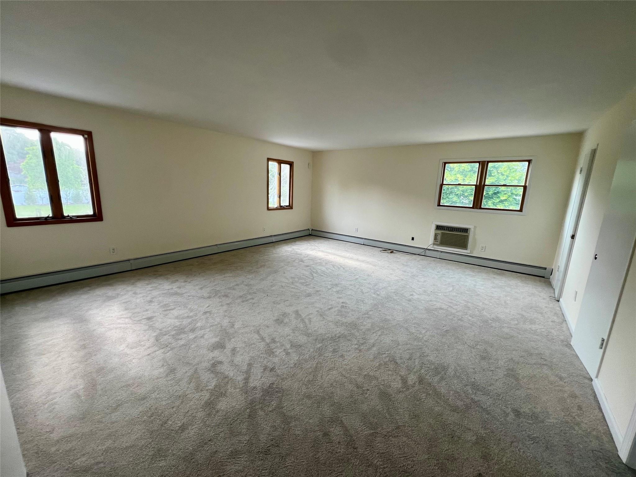 35 Thomas Street, Coram, New York image 21