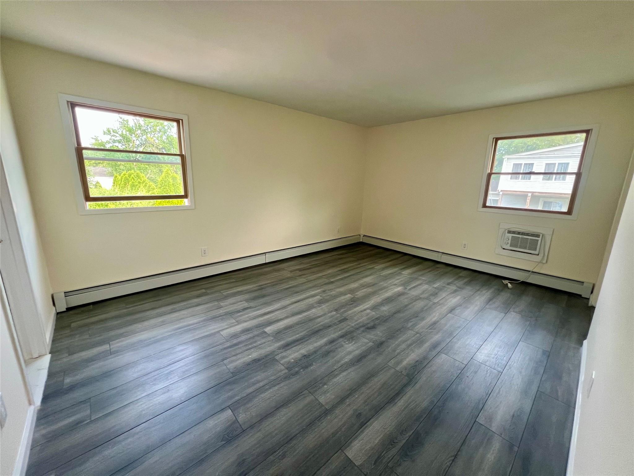 35 Thomas Street, Coram, New York image 23