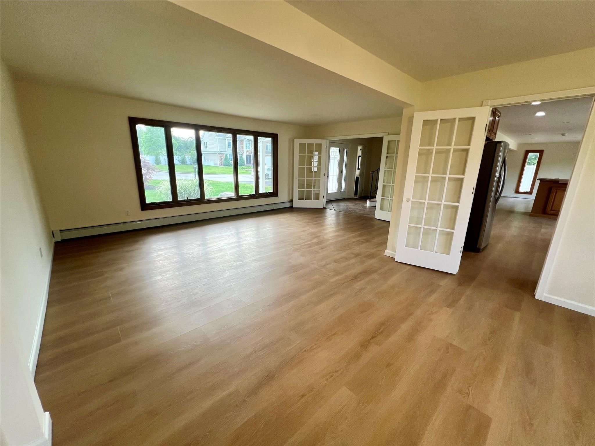 35 Thomas Street, Coram, New York image 12
