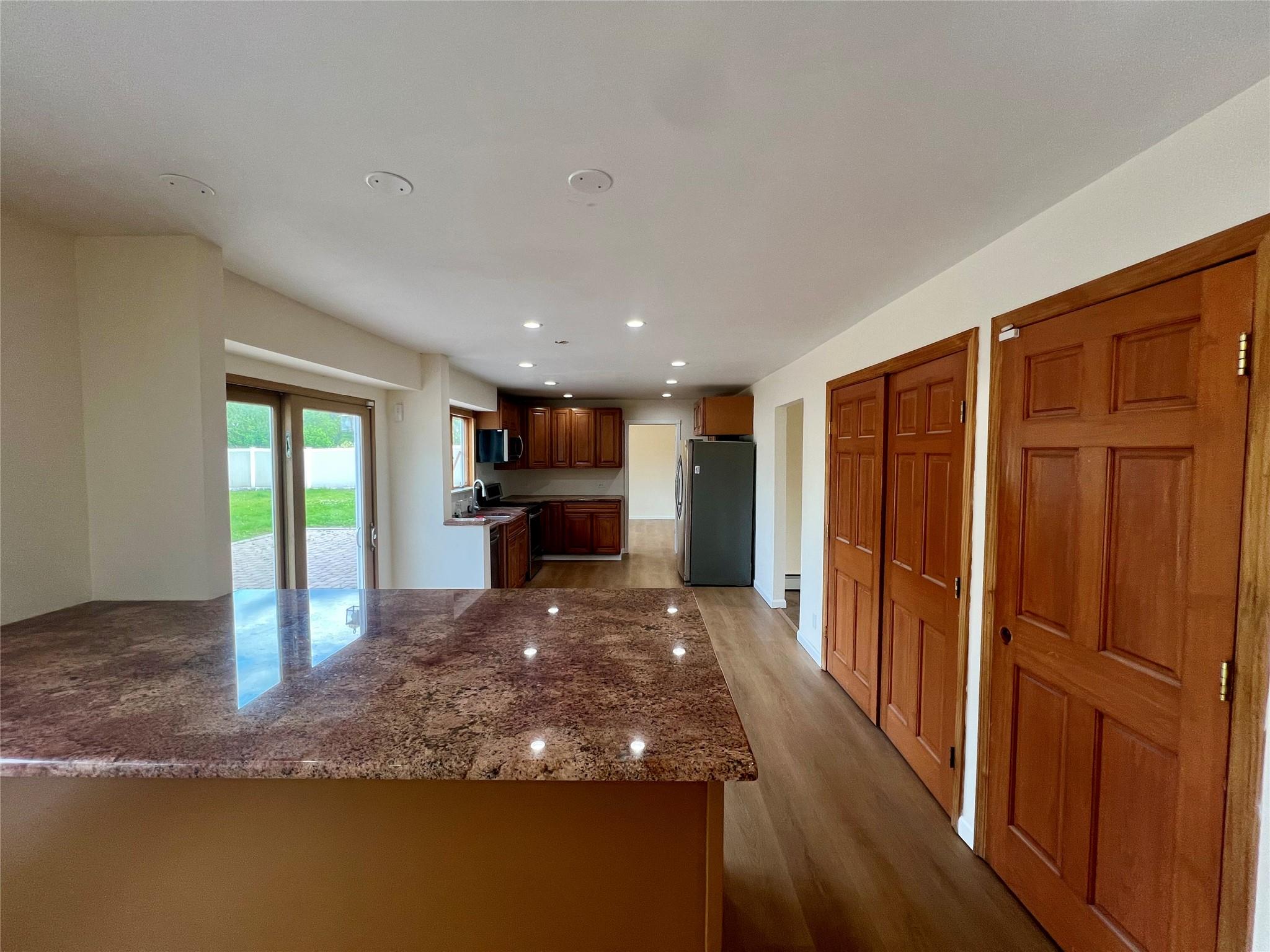 35 Thomas Street, Coram, New York image 19
