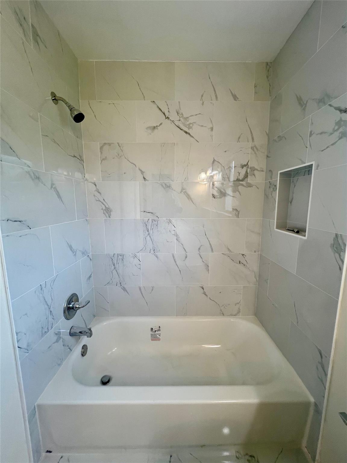 35 Thomas Street, Coram, New York image 27