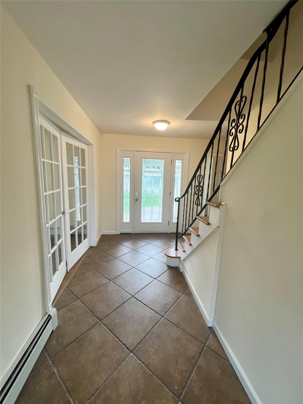 35 Thomas Street, Coram, New York image 9