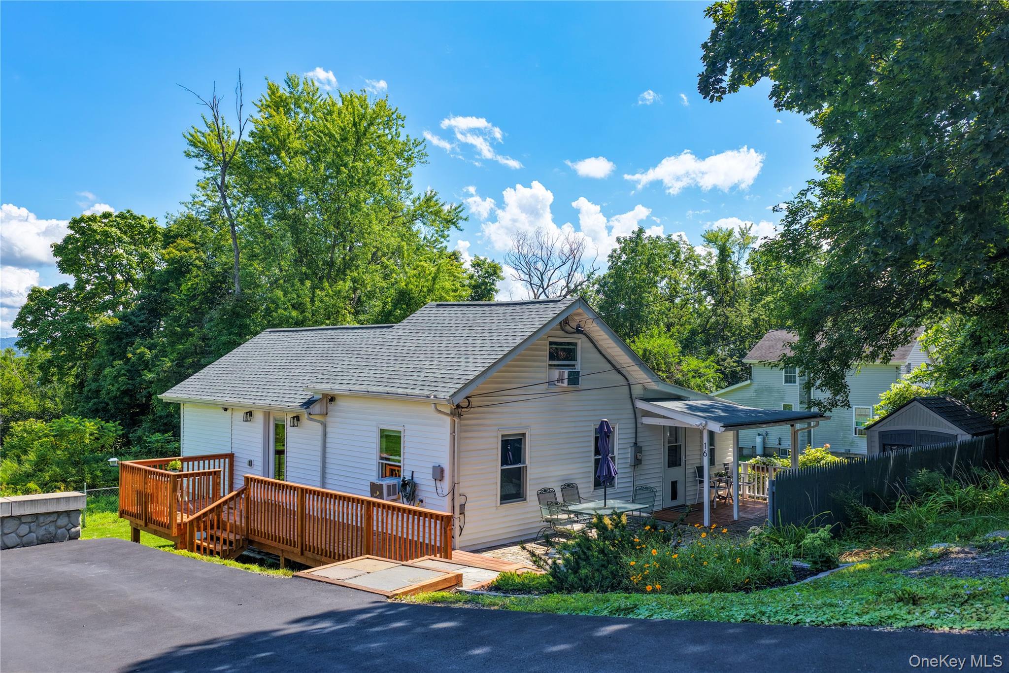 16 Highland Avenue