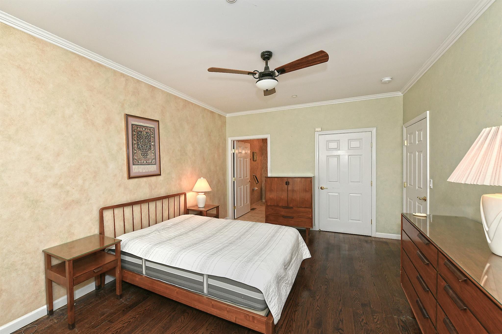294 Spring Drive, East Meadow, New York image 11
