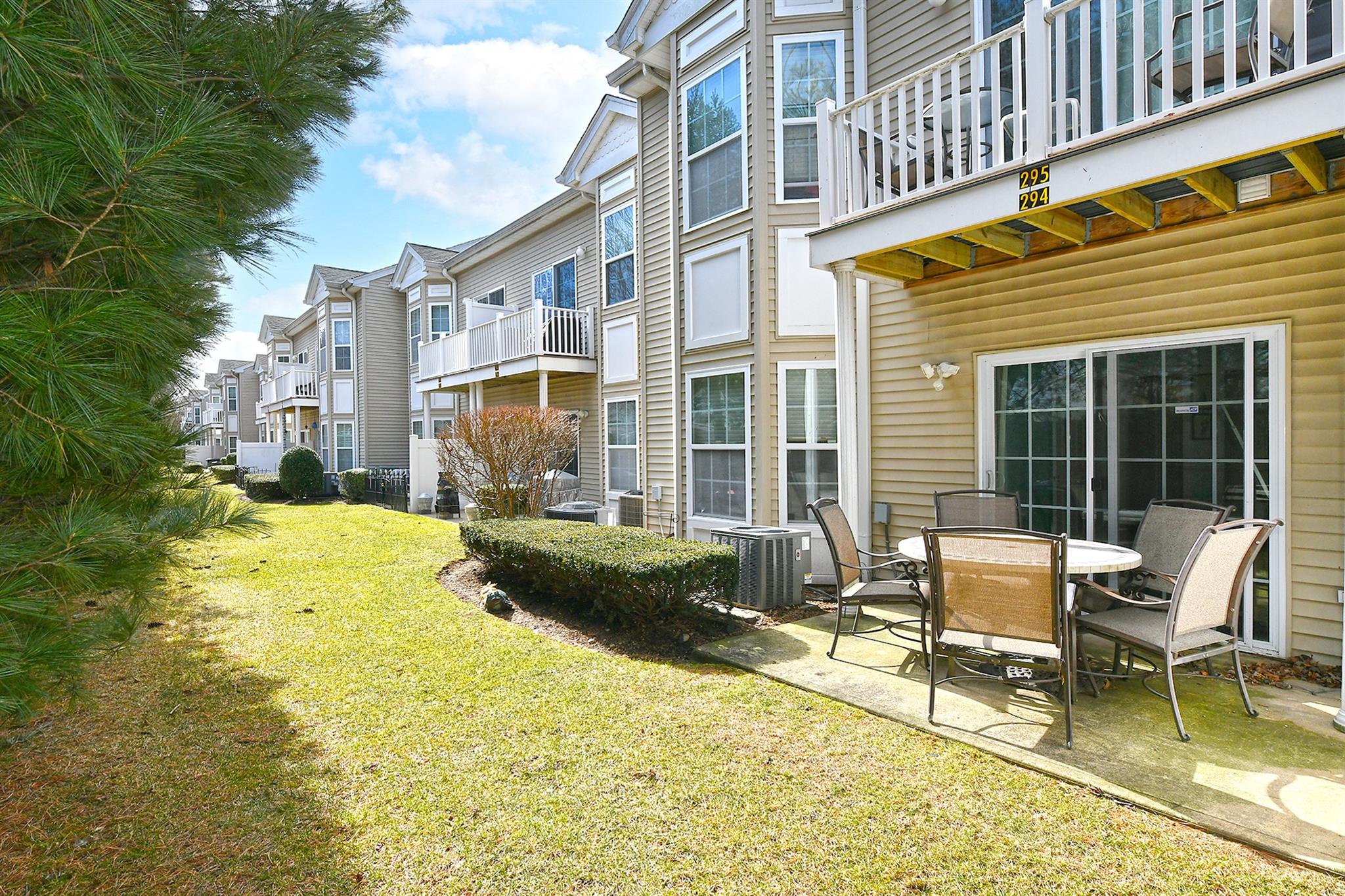 294 Spring Drive, East Meadow, New York image 14