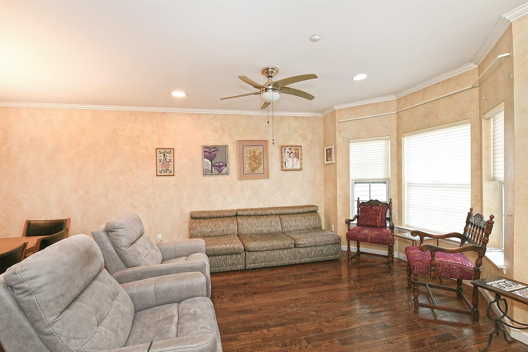 294 Spring Drive, East Meadow, New York image 9