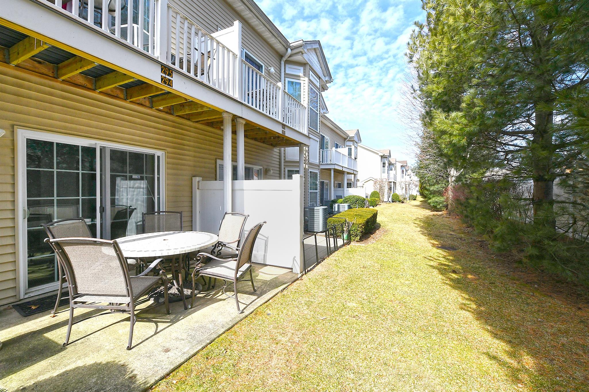 294 Spring Drive, East Meadow, New York image 15