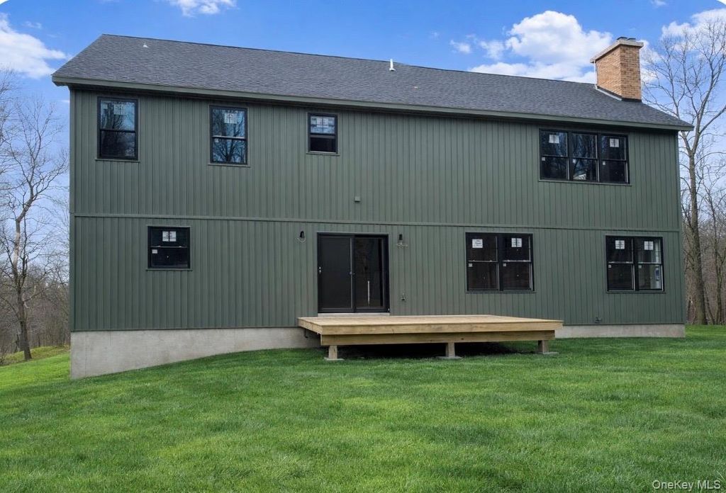 Photo of 4 Cherry Hill Road, Cornwall, NY 12518 (MLS # 859475)