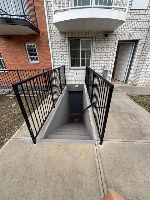 90-28 138 Place