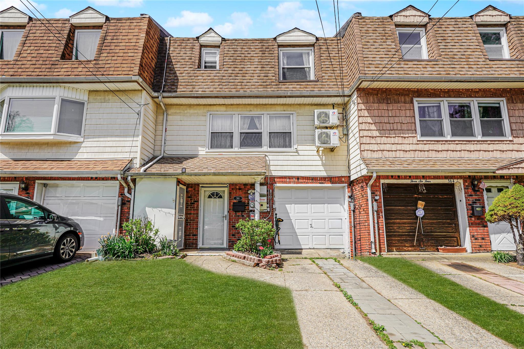 366 Neal Dow Avenue, Staten Island, New York image 1
